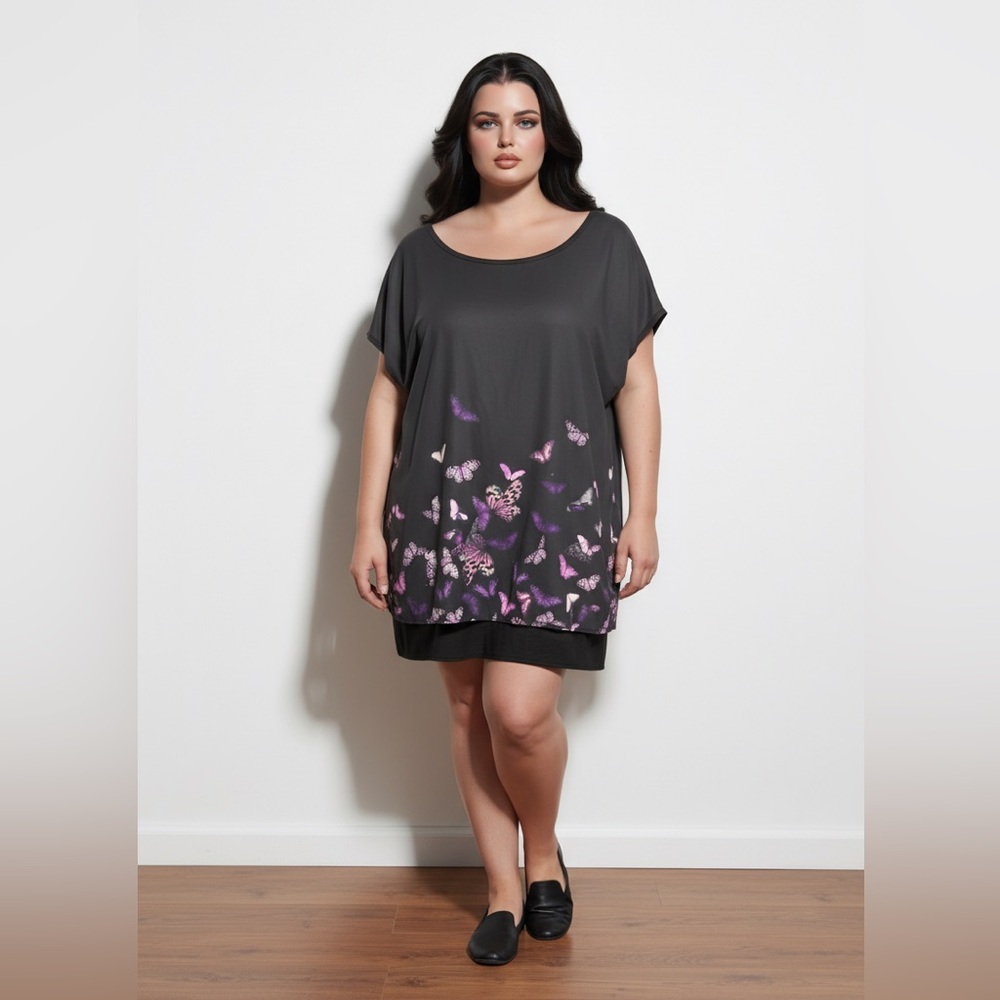 NWT Torrid Black and Pink Boxy Blouse/T-Shirt